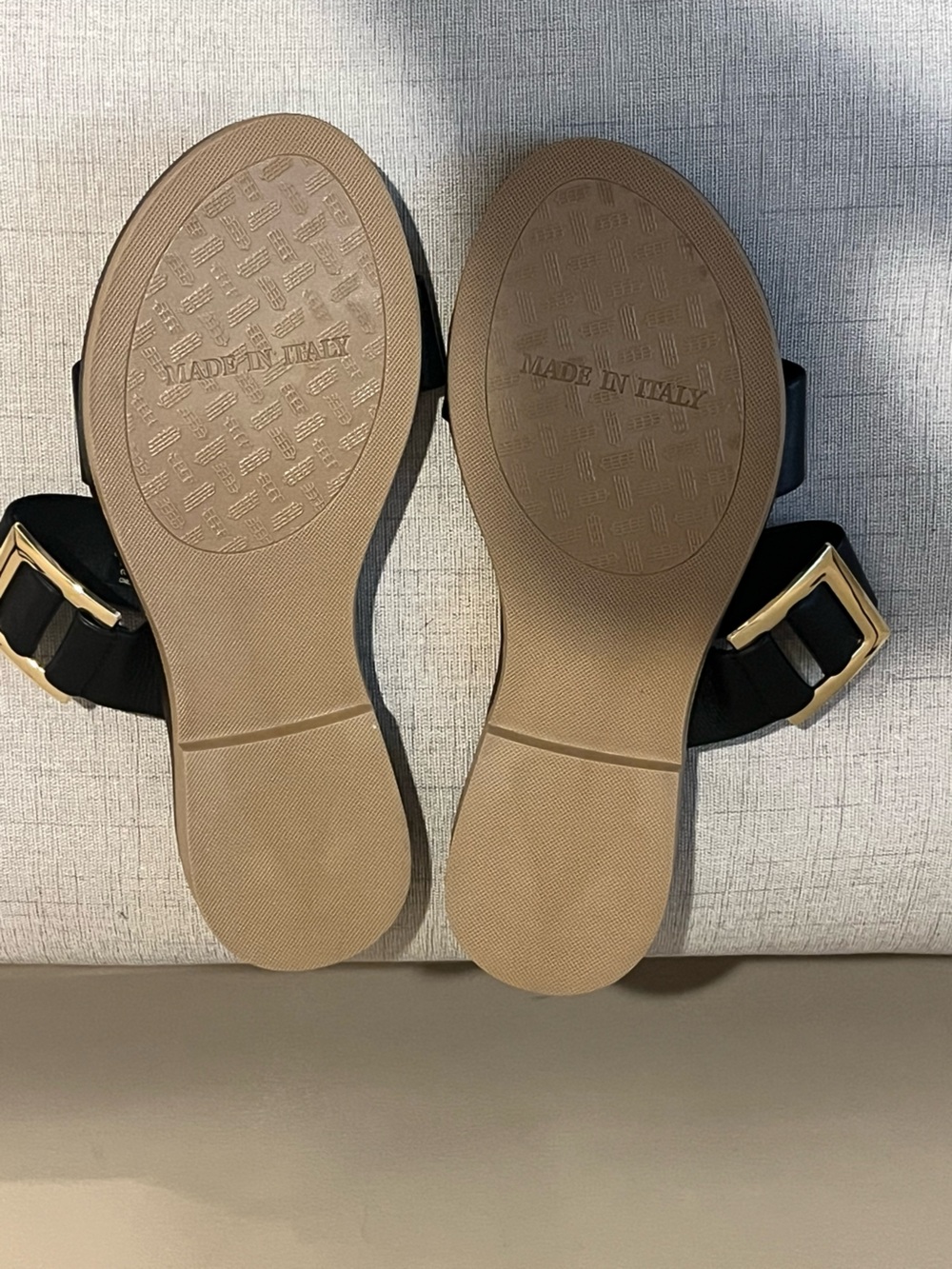Italian Shoemakers Black Leather Sandals with Gold Buckle - Picture 4 of 4